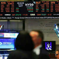 US stocks sink again as tariff war heats up