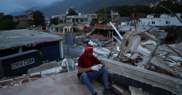 Death toll from Venezuela twin earthquakes rises above 5 , 000 as IMF announces emergency funds