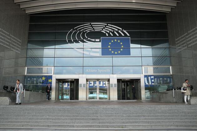 European Parliament delays decision on EU-U.S. trade deal
