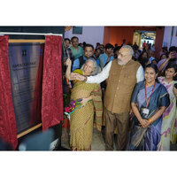 Giriraj Singh Inaugurates 'Weave The Future 5.0', Unveils Visvakarma Gallery at Re-envisioned Handloom Haat