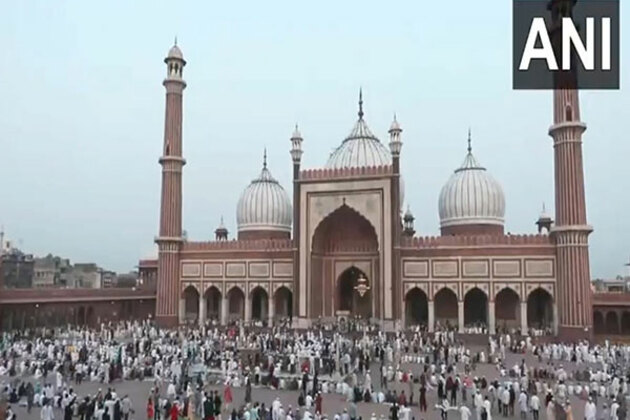 Delhi: Devotees gather at Jama Masjid to offer namaz, celebrate Eid al-Adha