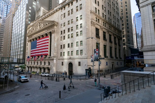 US Stocks Fall as Global Markets Swoon