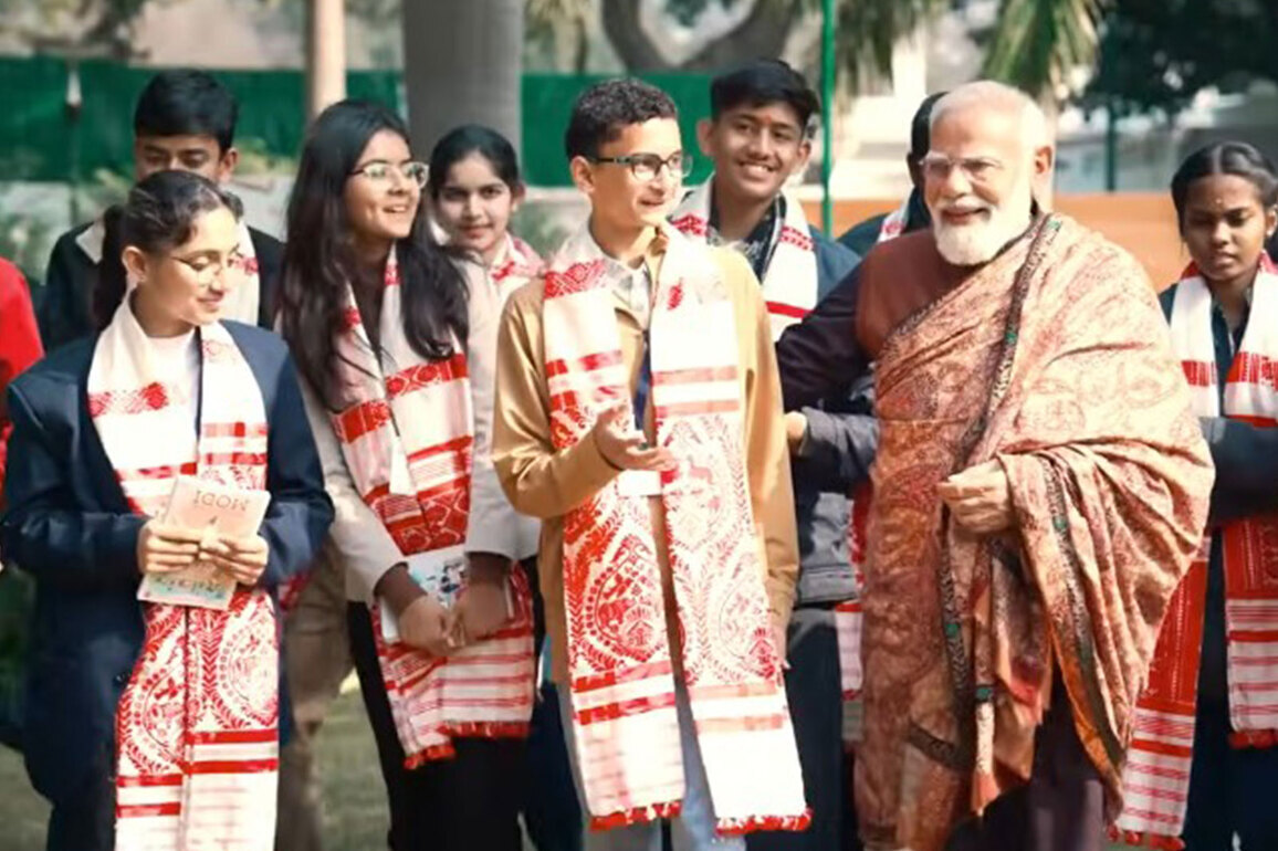 "Trust your own study pattern, take advice only if it helps": PM Modi to students at 'Pariksha pe Charcha'