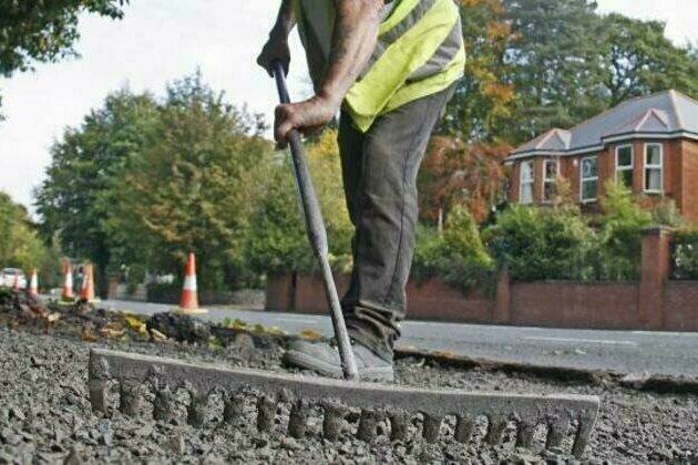 Footway and road resurfacing scheme for Bellaghy Road, Dunloy