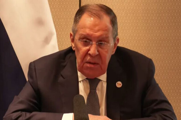 Moscow and New Delhi pivot toward "pressure-proof" economy; Lavrov talks on trade, economic cooperation with India
