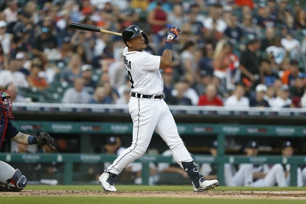 Miguel Cabrera's 498th homer helps Tigers past Red Sox