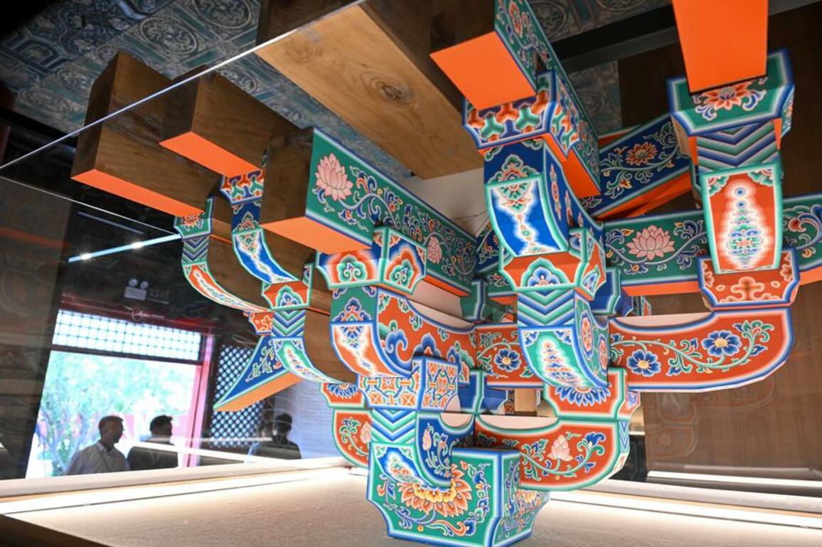 Culture | Get a glimpse of China's Ancient Caihua technique at Palace Museum in Beijing