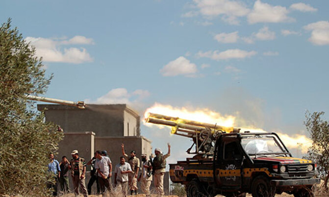 Libyan govt beefs up security after clashes in capital Libyan govt beefs up security after clashes in capital