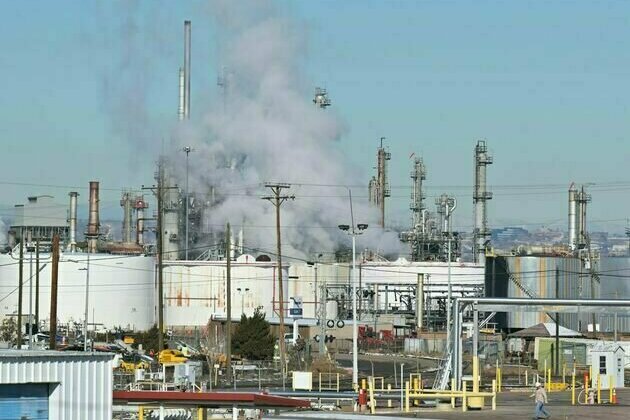Colorado is tackling air pollution in vulnerable neighborhoods by regulating 5 air toxics