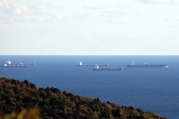 US extends Russian oil waiver