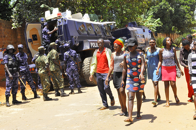 yambogo niversity students leave the university premises following uesdays strike hoto by ilfred anya