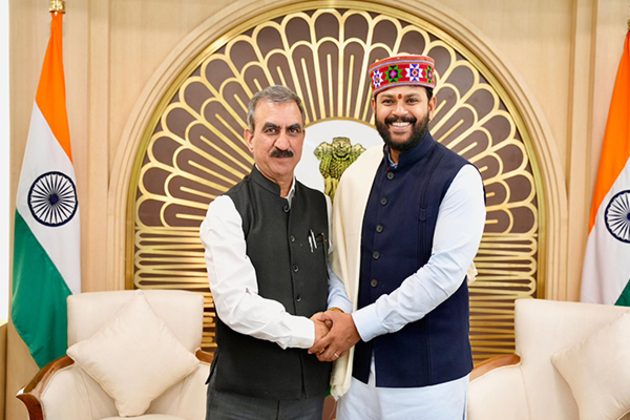 CM Sukhu meets Civil Aviation Minister, discusses strengthening air connectivity to Himachal