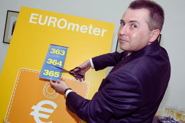 Slovakias Mr. Euro Shares Tips as Bulgaria Launches Euro Starter Kits