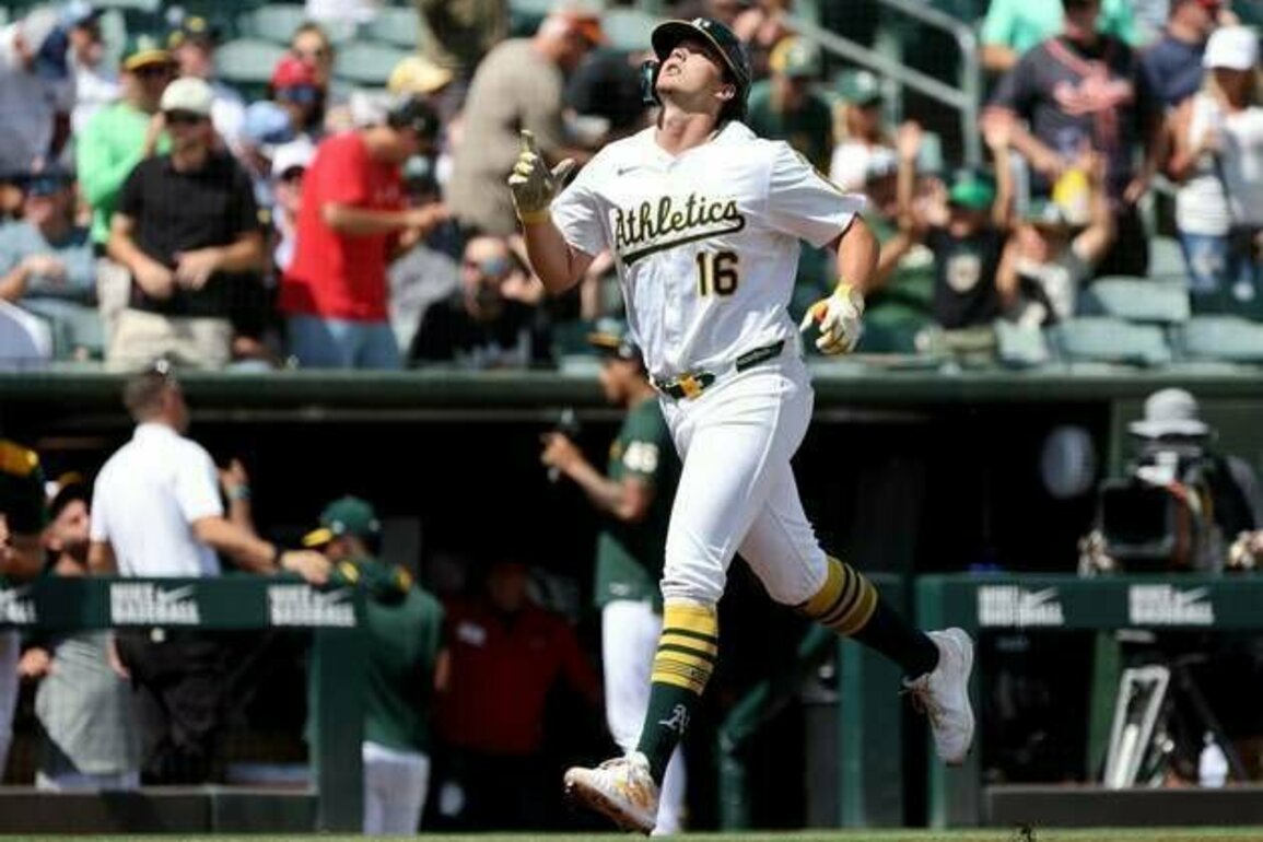 Athletics avoid sweep with 9th-inning rally against Red Sox
