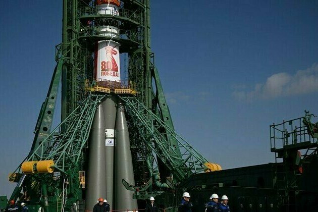 Roscosmos and NASA discuss joint projects at Baikonur 