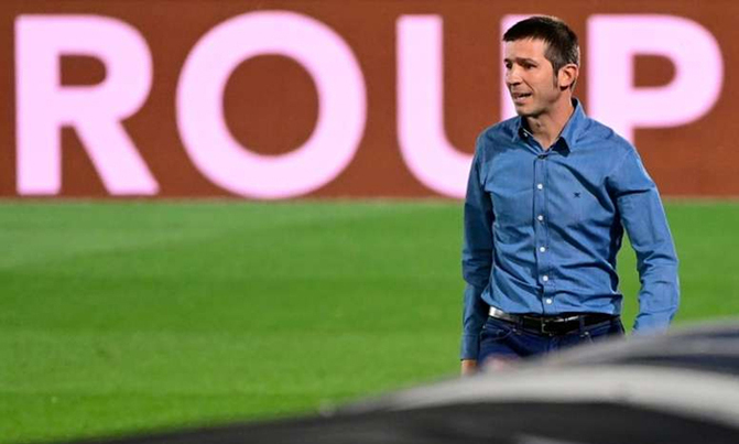 Valencia sack coach Celades after Villarreal loss Valencia sack coach Celades after Villarreal loss