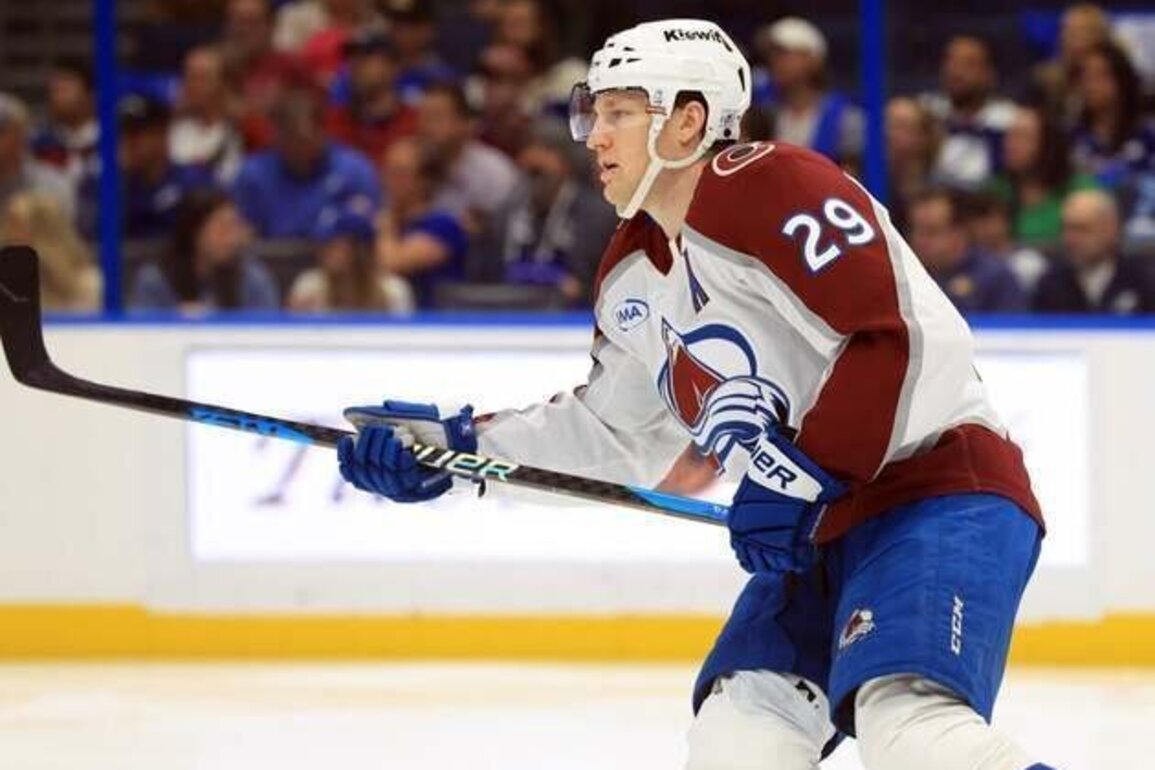 Avalanche return to comforts of home vs. Senators