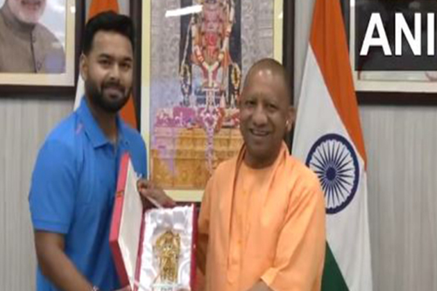 Uttar Pradesh CM Yogi Adityanath interacts and greets Lucknow Super Giants team ahead of IPL 2025