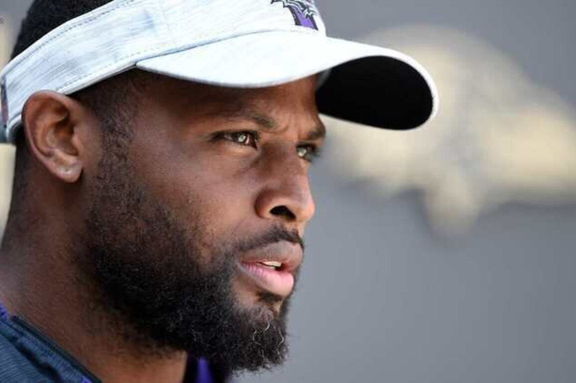 Bucs Interview Ravens' Anthony Levine Sr. for Special Teams Post