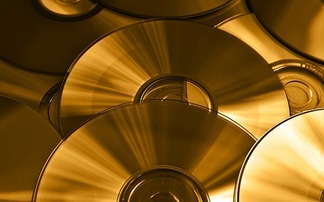 New optical disk tech promises petabit-level storage