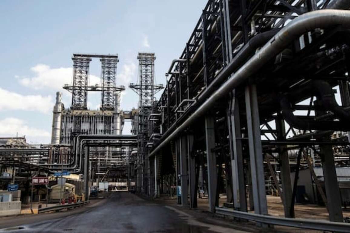 3-month outage begins at Fort McMurray upgrader as aging coke drums replaced