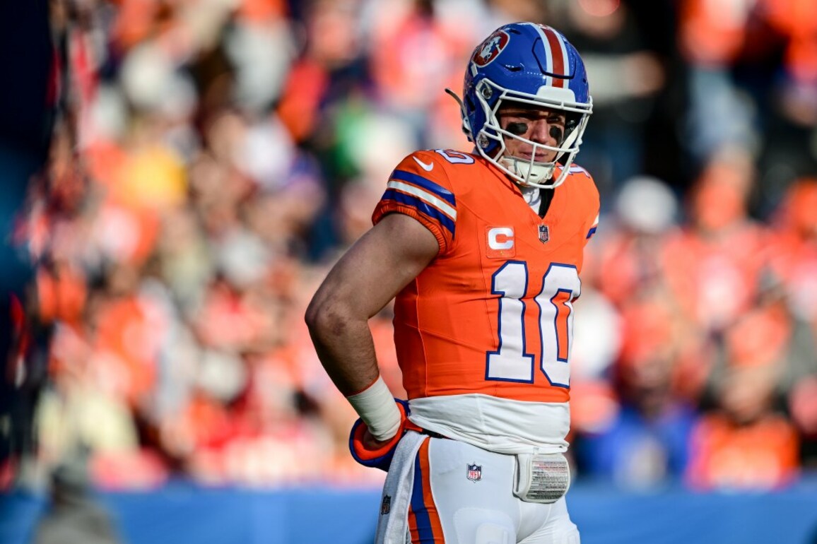 Bo Nix already thriving as a free-agent recruiter with Denver Broncos