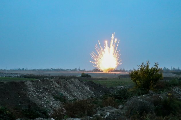 Ukrainian breakaway republic shelled, RT crew nearby