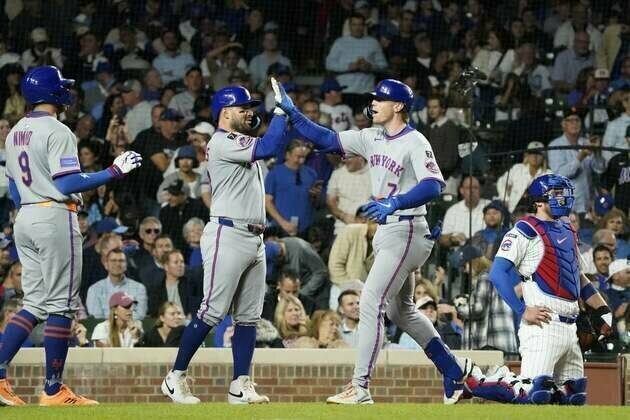 Mets ride 2 homers to win over Cubs, retain wild-card edge
