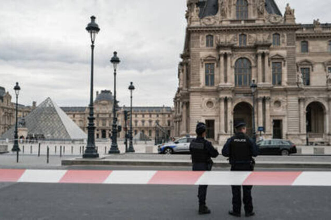 Police discover hideout for $100 million Louvre jewel heist - Le Parisien