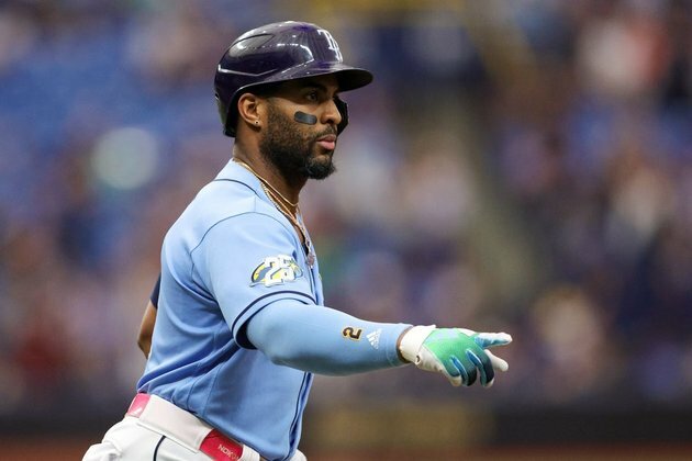 Rays' Yandy Diaz takes AL batting title from bench