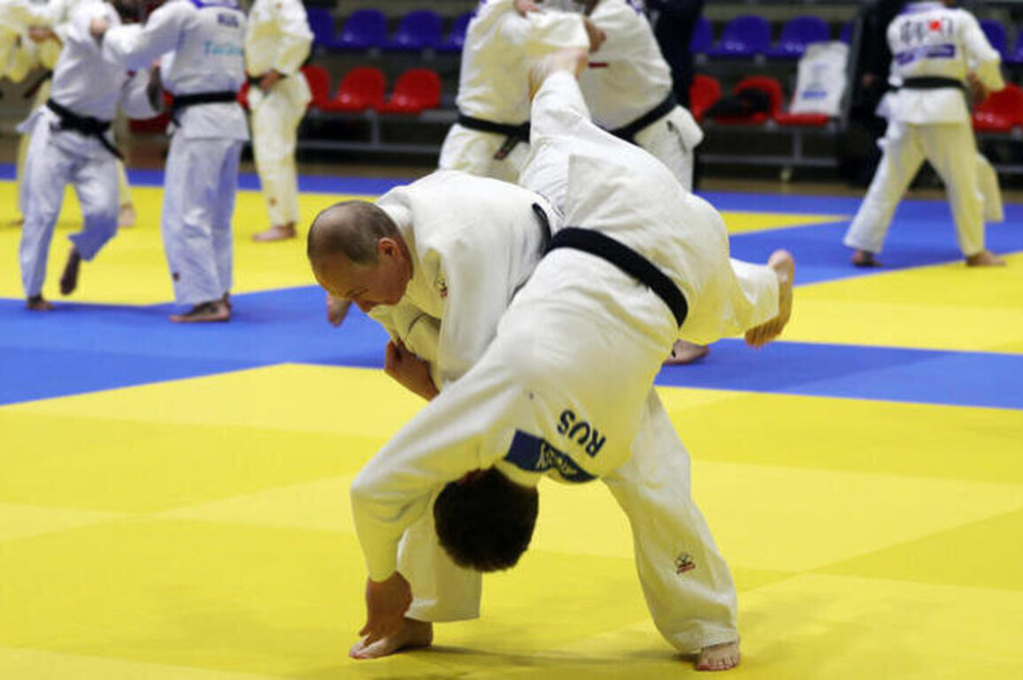 Judo brings Russian athletes in from the cold despite ongoing war