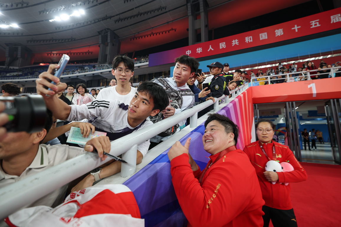 (SP)CHINA-15TH NATIONAL GAMES-ATHLETICS-WOMEN'S SHOT PUT-FINAL (CN)