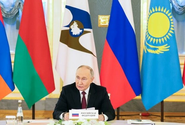 Putin lauds important center of emerging multipolar world