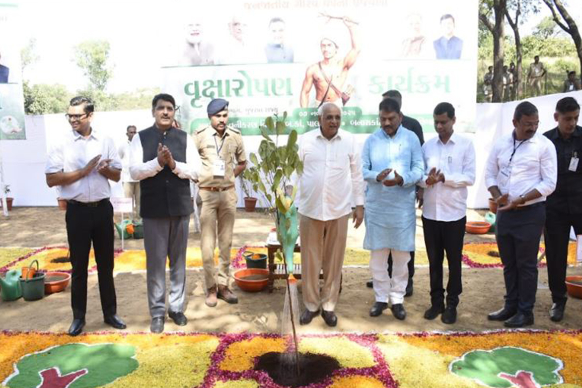 Gujarat CM flags off Janjatiya Gaurav Yatra from Ambaji to Ekta Nagar