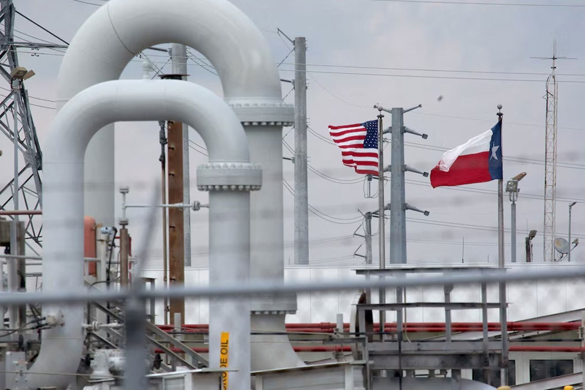 US energy exports hit record high in 2025, net exports surge 20%, imports decline 5%: EIA