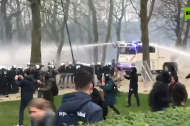 Anti-lockdown protesters smash EU diplomatic service HQ