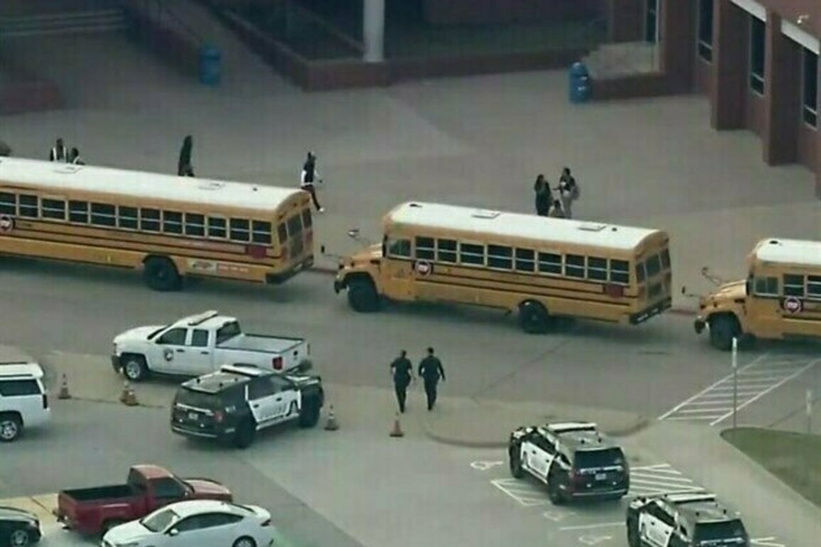 Suspect in Custody after 4 Hurt in Texas High School Shooting