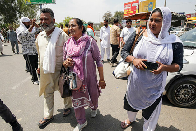 537 Pakistani nationals leave India through Attari Border in three days, says official