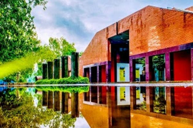 SMEF's Brick School of Architecture
