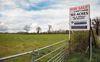 Farmland market contracts and value changes vary