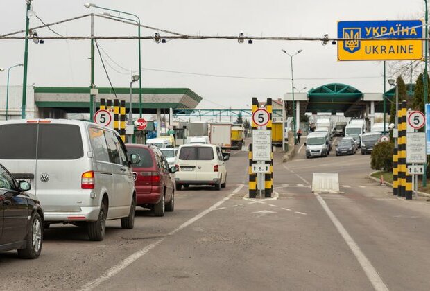 Polish authorities blocking Ukrainian vehicles Spiegel