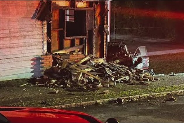 Bystanders pull Atlanta officer from crash, likely saving his life, investigators say