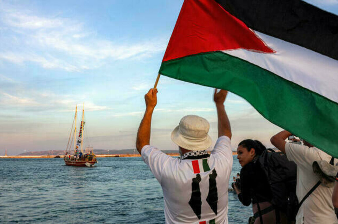Gaza aid flotilla carrying Greta Thunberg departs Tunisia