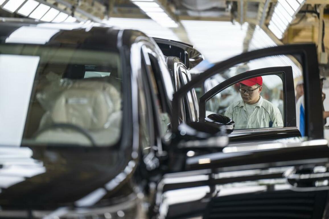 China's manufacturing activity continues to improve as market sentiment strengthens