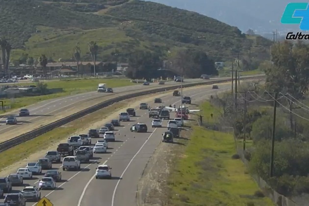 Plane lands safely on highway in Lakeside