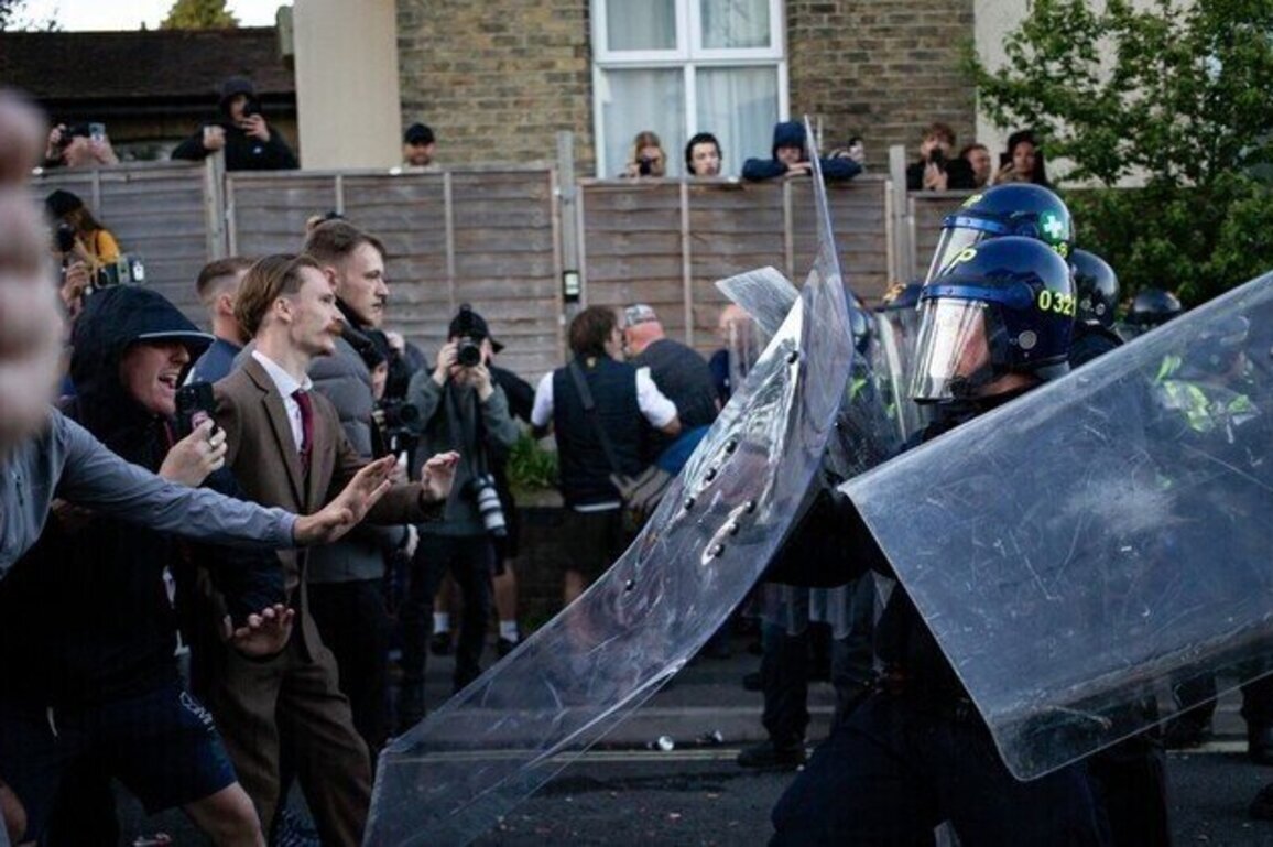 Violent clashes erupt at protest over UK students murder 