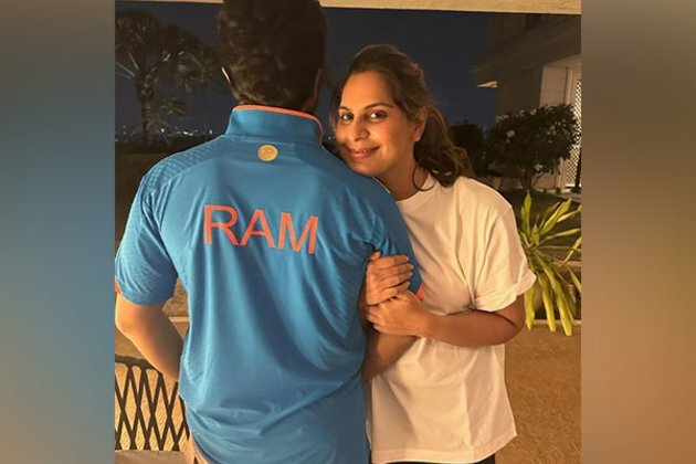 Ram Charan, Upasana show their support for Team India