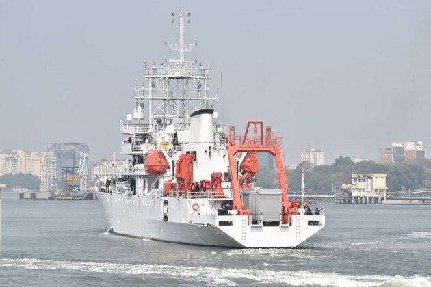 INS Sagardhwani flags off for Sagar Maitri V
