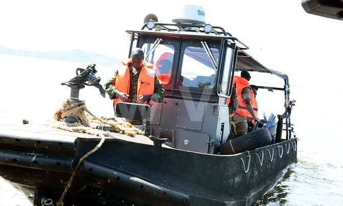 Hauling ill-fated boat from water: Deputy IGP joins team Hauling ill-fated boat from water: Deputy IGP joins team