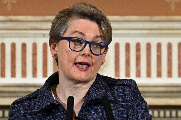 UK urges Western Europe to arm Ukraine instead of talk to Russia